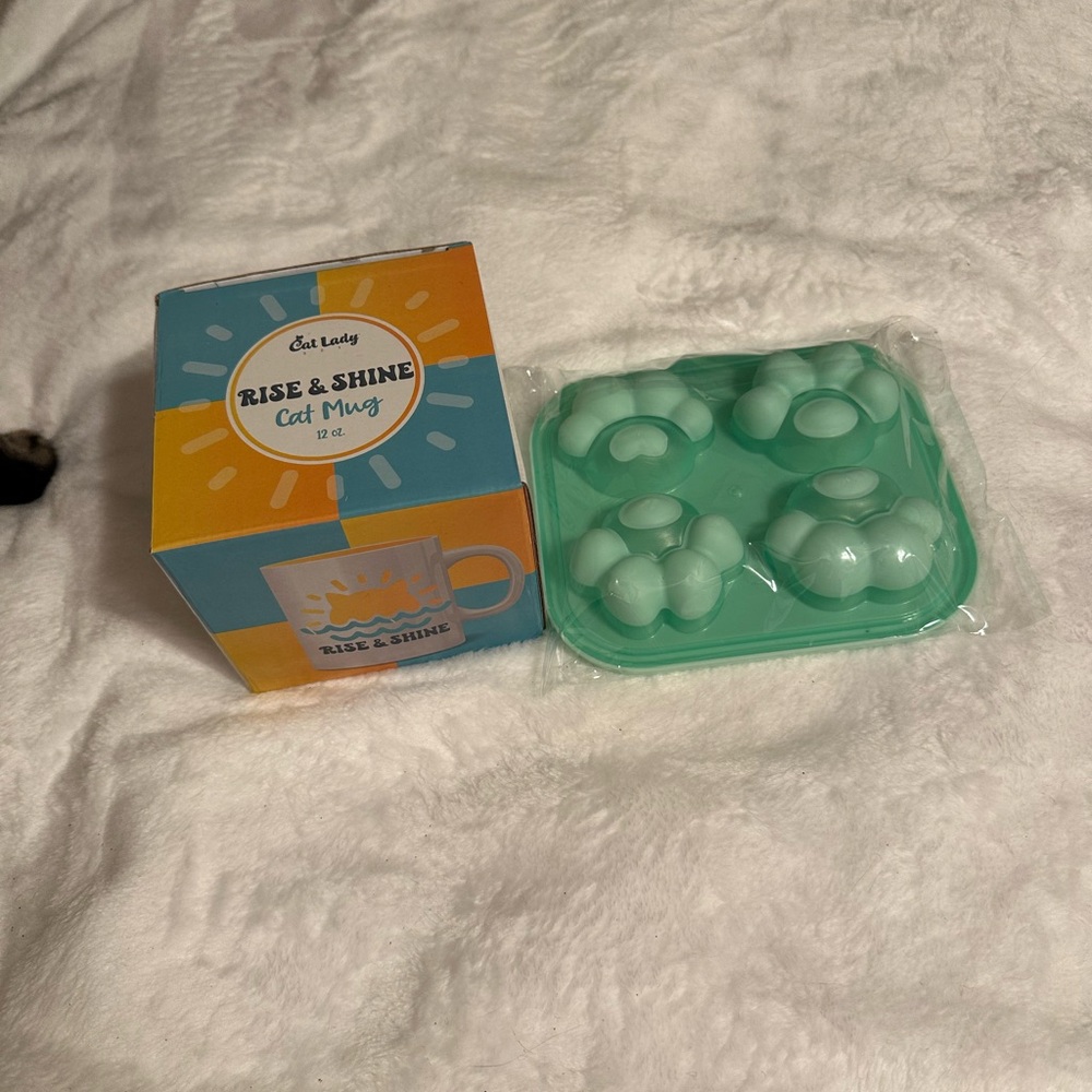 Rise & Shine Cat Mug with Paw Ice Tray